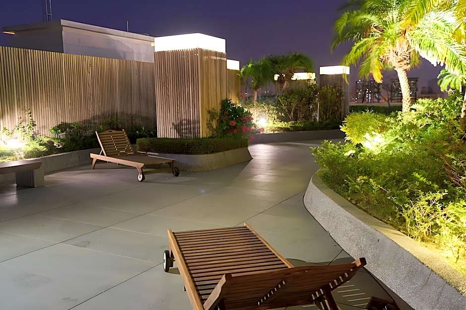 Taipung Suites Hotel