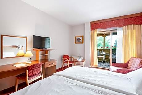 Double Room with Balcony (2 Adults + 1 Child)