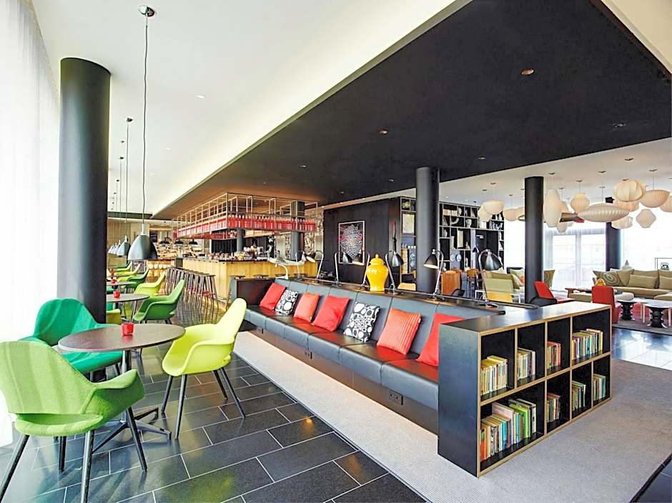 citizenM Paris La Defense
