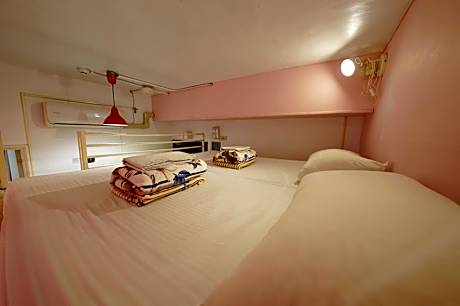 Quadruple (No Window)