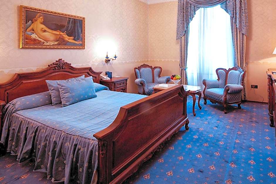 Grand Hotel London