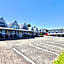 Gables Lakefront Motel