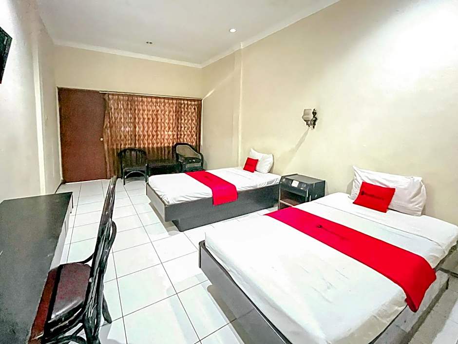 RedDoorz at Hotel Tampiarto Probolinggo Jawa Timur