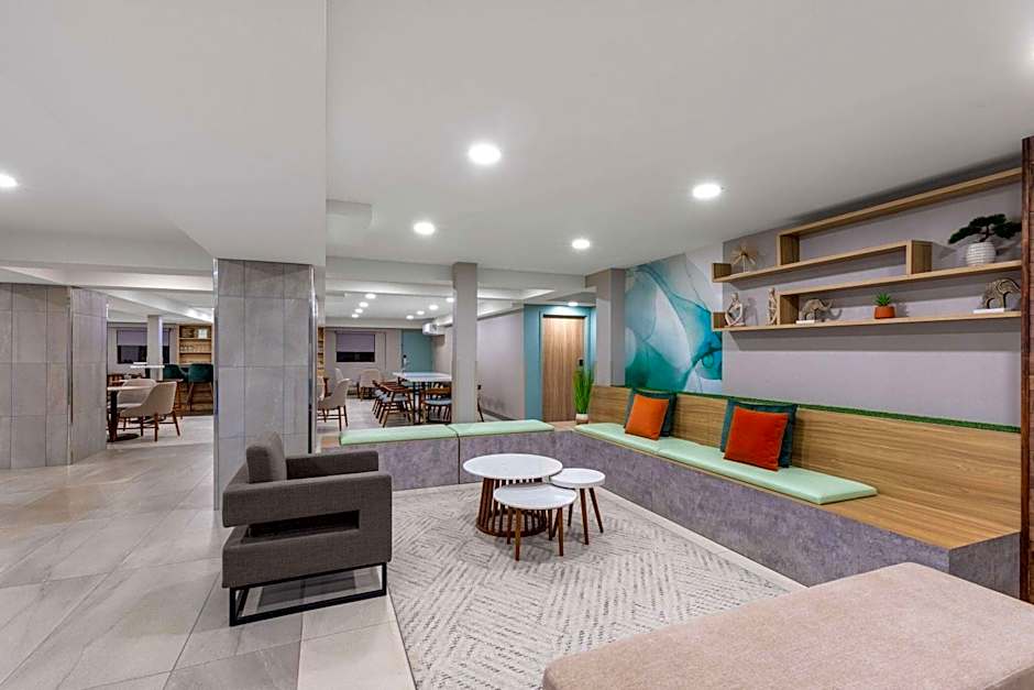 Wyndham Garden Louisville East