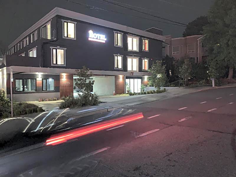 Lakeview Hotel
