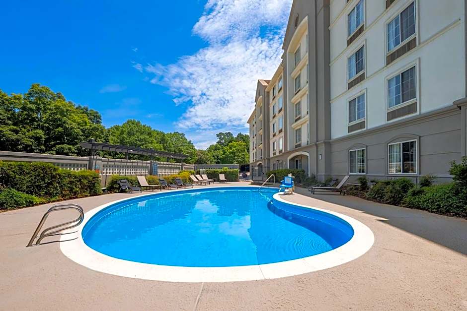 La Quinta Inn & Suites by Wyndham Raleigh Cary