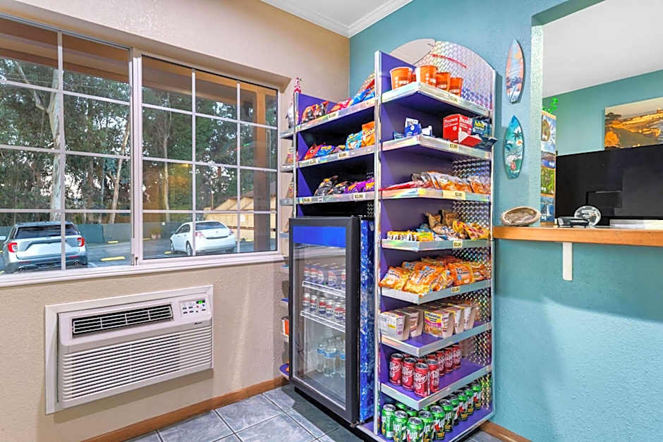 Howard Johnson by Wyndham Santa Cruz