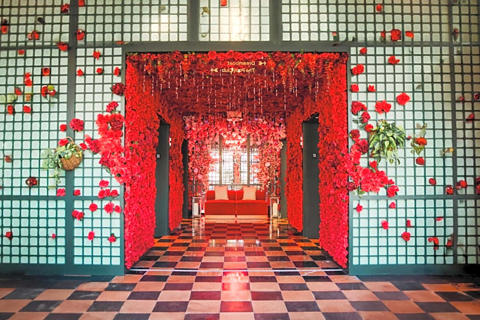 Virgin Hotels New Orleans