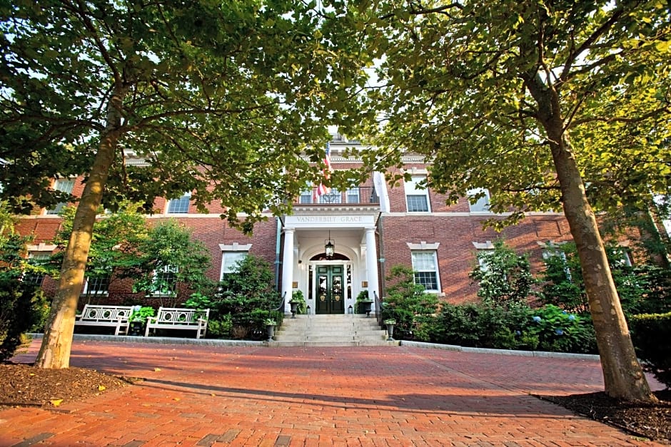 The Vanderbilt - Auberge Resorts Collection