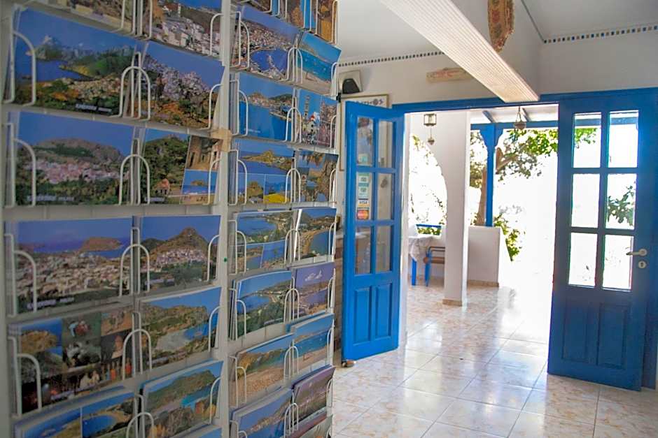 Vardes Hotel Studios