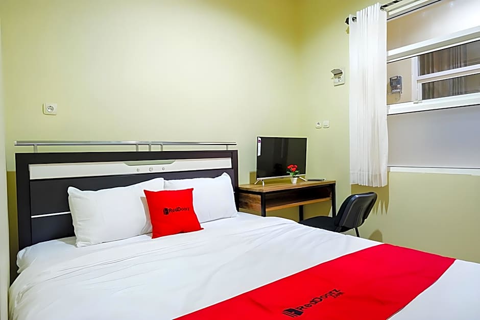 RedDoorz @ Jalan Bali Cilacap