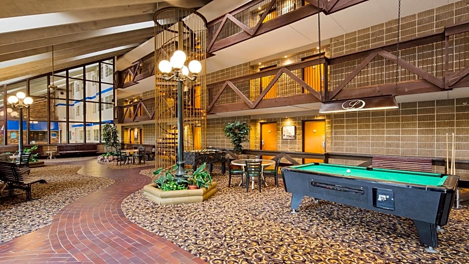 Best Western Plus Longbranch Hotel & Convention Center