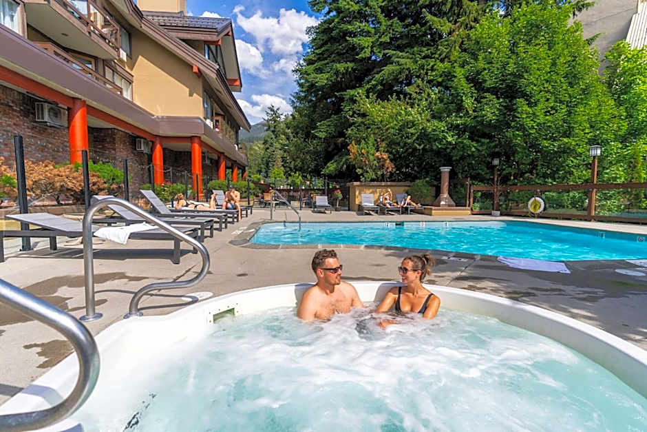 Whistler Village Inn & Suites