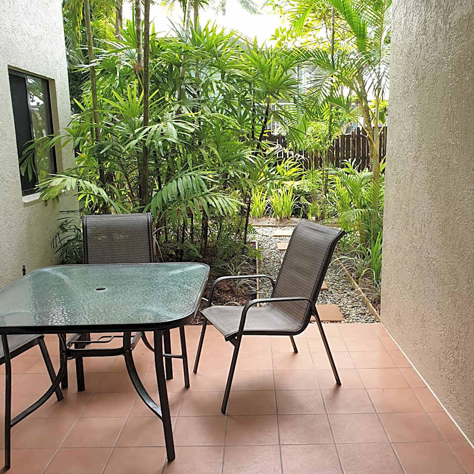 Nautilus Holiday Apartments