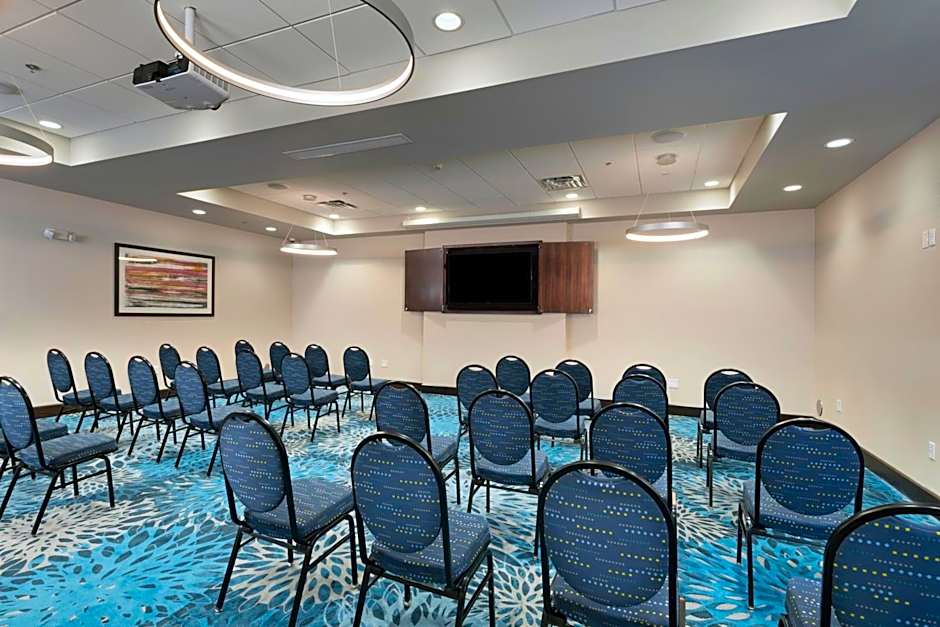 Holiday Inn & Suites Arden-Asheville Airport By IHG