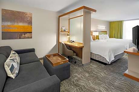 Queen Suite with Two Queen Beds and Trundle Sofa - Hearing Accessible