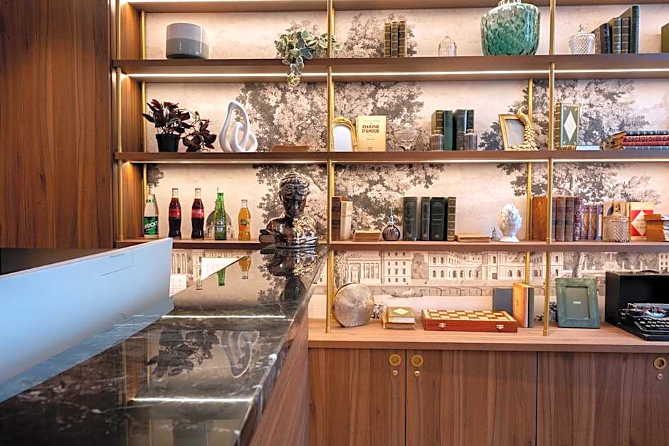 Kyriad Paris 10 - Canal Saint Martin - République