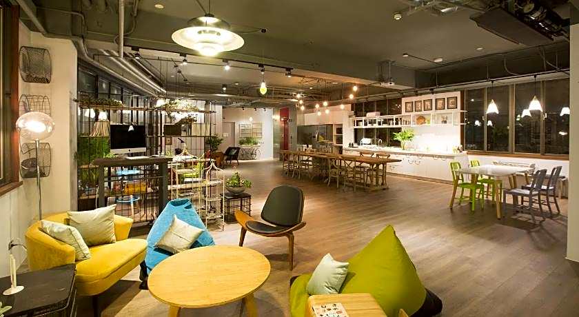 Light Hostel - Tainan