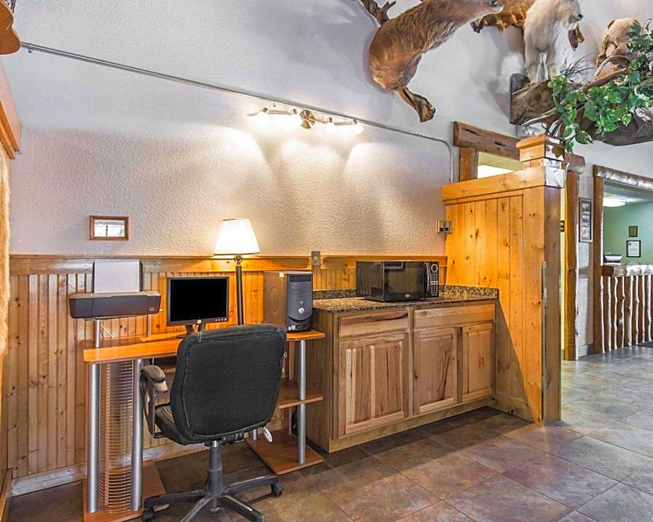 The Antler Lodge - Gardiner