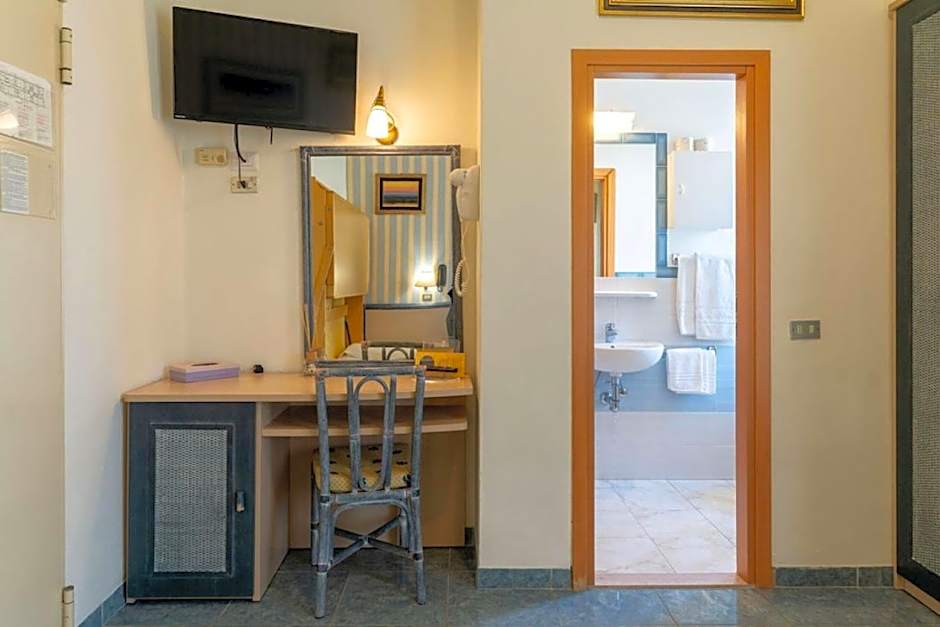 Hotel Ariella