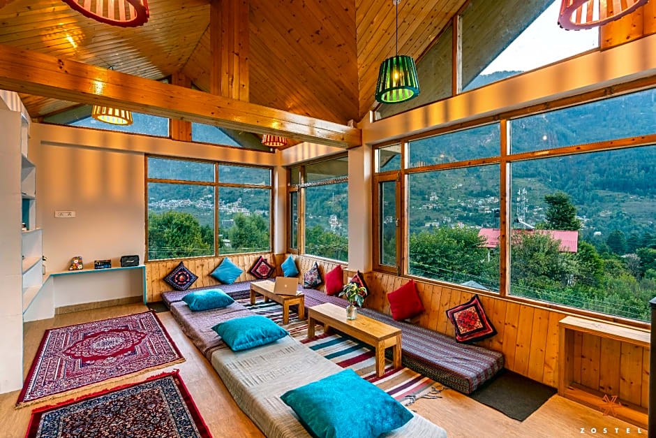 Zostel Manali