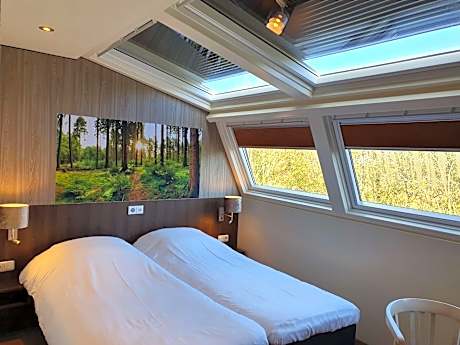 Twin Room with Sky View