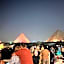 The Gate Hotel Front Pyramids & Sphinx View