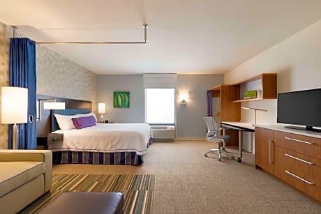 1 King Bed Studio Suite Nonsmoking