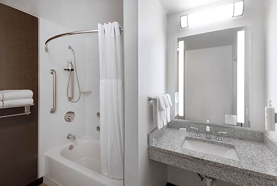 Hilton Garden Inn Grand Forks-Und