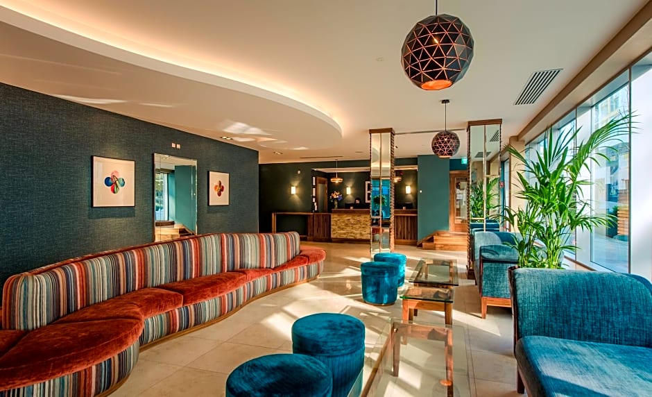 Tallaght Cross Hotel