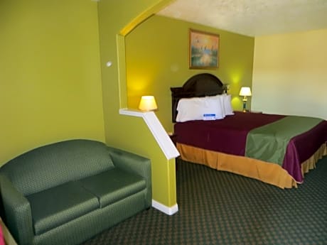 1 King Bed Suite