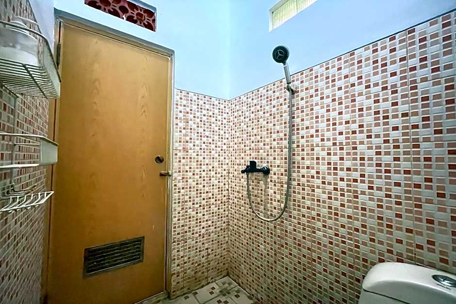 RedDoorz @ Pataruman Garut