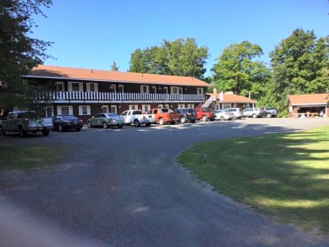 Sandy Point Motel