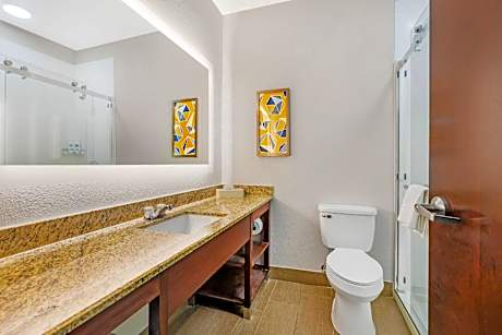 Queen Suite with Two Queen Beds - Non-Smoking