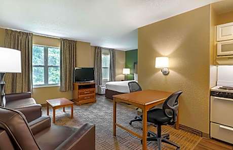 Deluxe King Non-Smoking