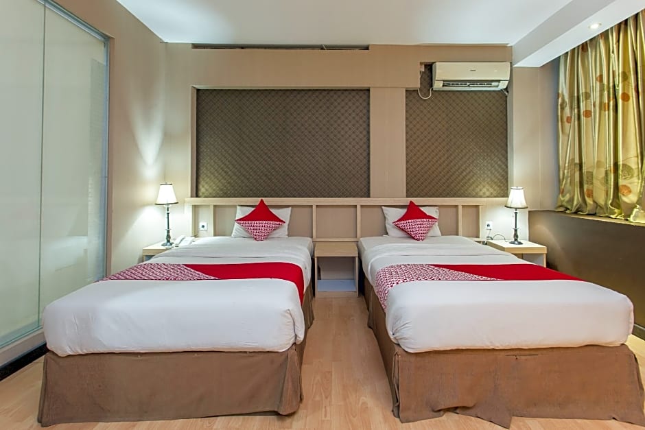 OYO 663 Hotel Sejati