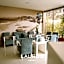 Laurus Hotel
