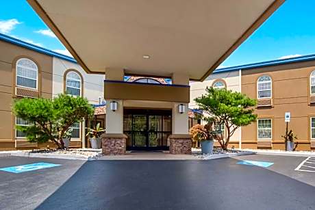 SureStay Plus Hotel by Best Western Elizabethtown Hershey