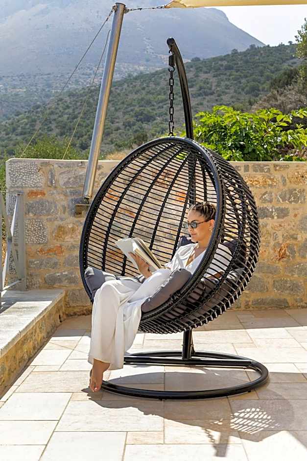 Trapela Limeni Luxury Suites