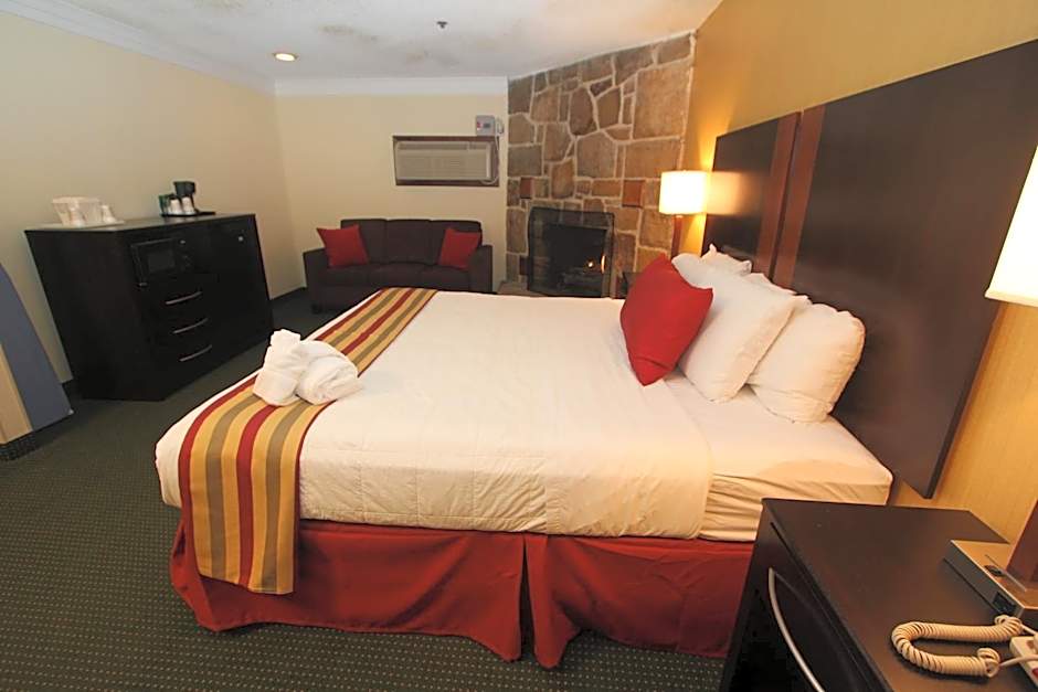 Black Bear Inn & Suites