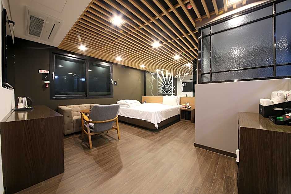 Gimhae Jangyu Aria – Gimhae, IA