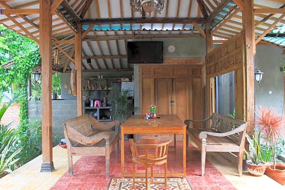 Watukarung Ristu Homestay