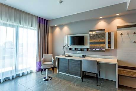 Superior Double or Twin Room with Lake View and Balcony