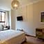 Iris Apartments by Mmega