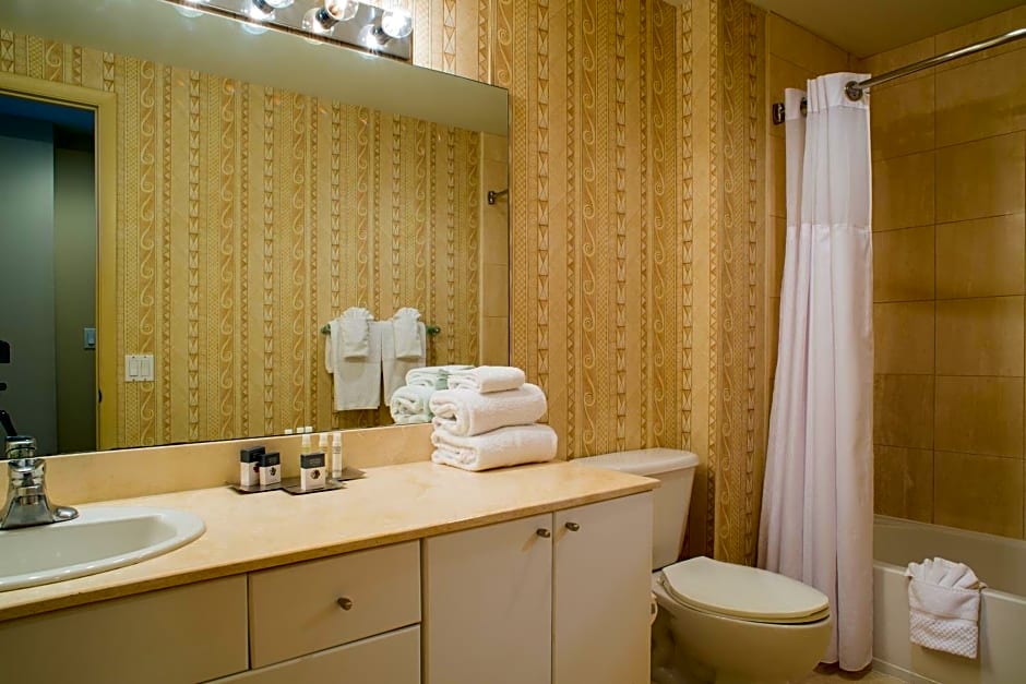 DoubleTree by Hilton Ocean Point Resort - North Miami Beach