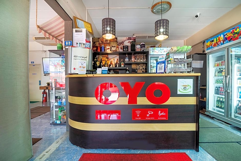 OYO 838 Aromdee Apartment