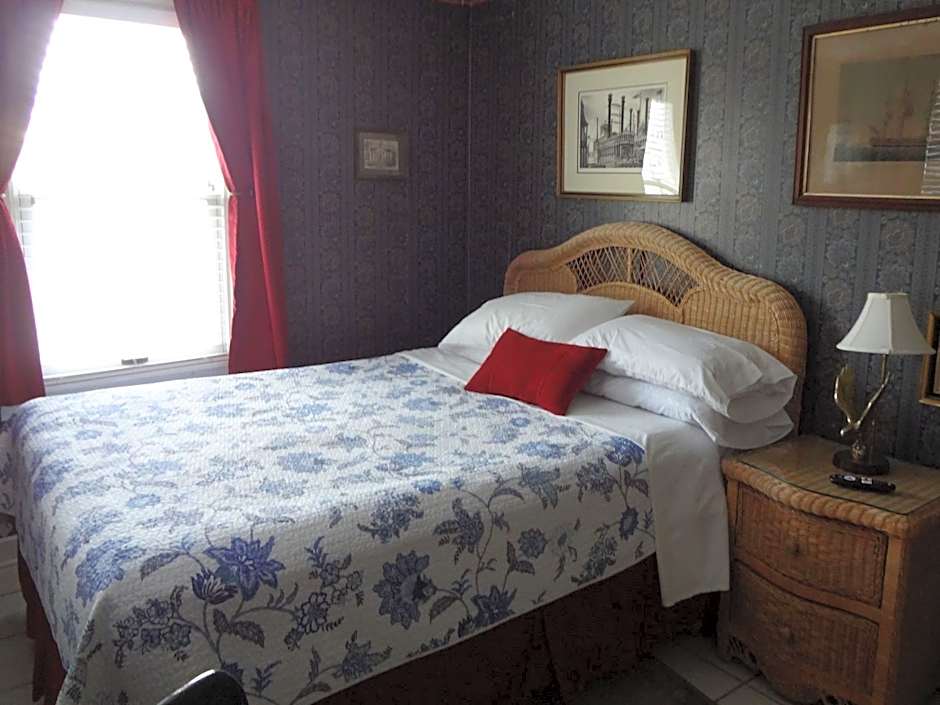 The Henry Collins Inn