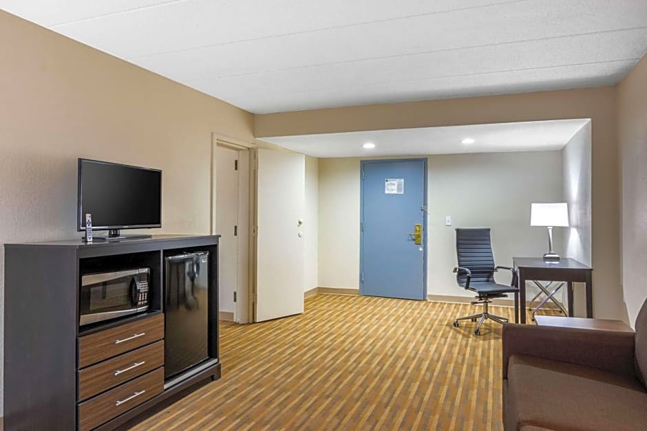 Quality Inn & Suites