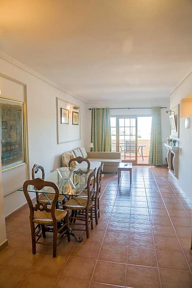 Apartamentos Turísticos Bahía Sur