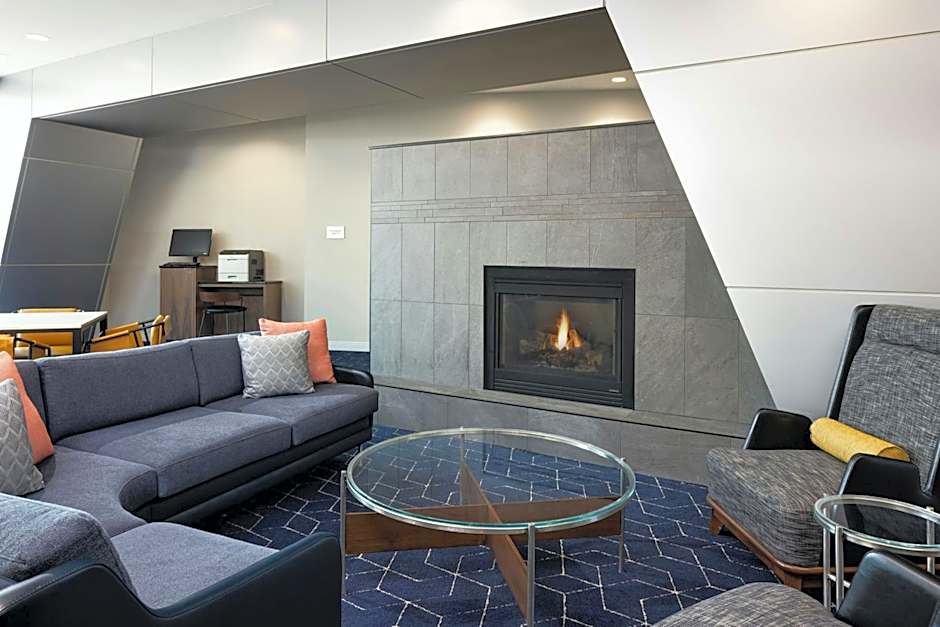 Courtyard by Marriott Minneapolis Maple Grove/Arbor Lakes